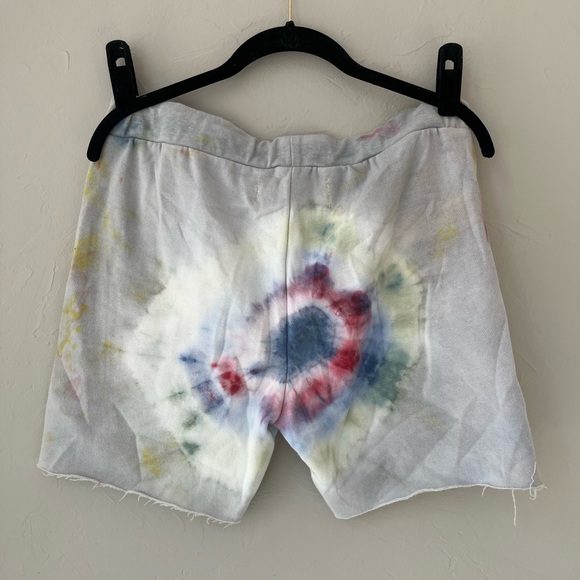 NEW THE LAUNDRY ROOM OFF DUTY TIE DYE RAW HEM SWEAT SHORTS S - Picture 2 of 3